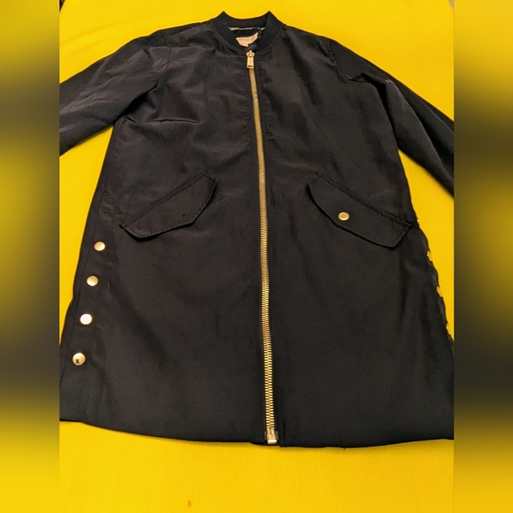 Micheal Kors Navy Jacket. - Picture 3 of 7